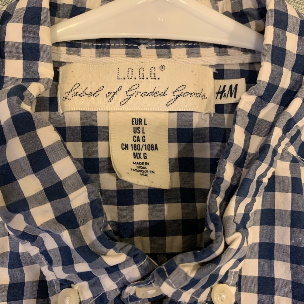 Men’s checkered button down - Picture 3 of 4